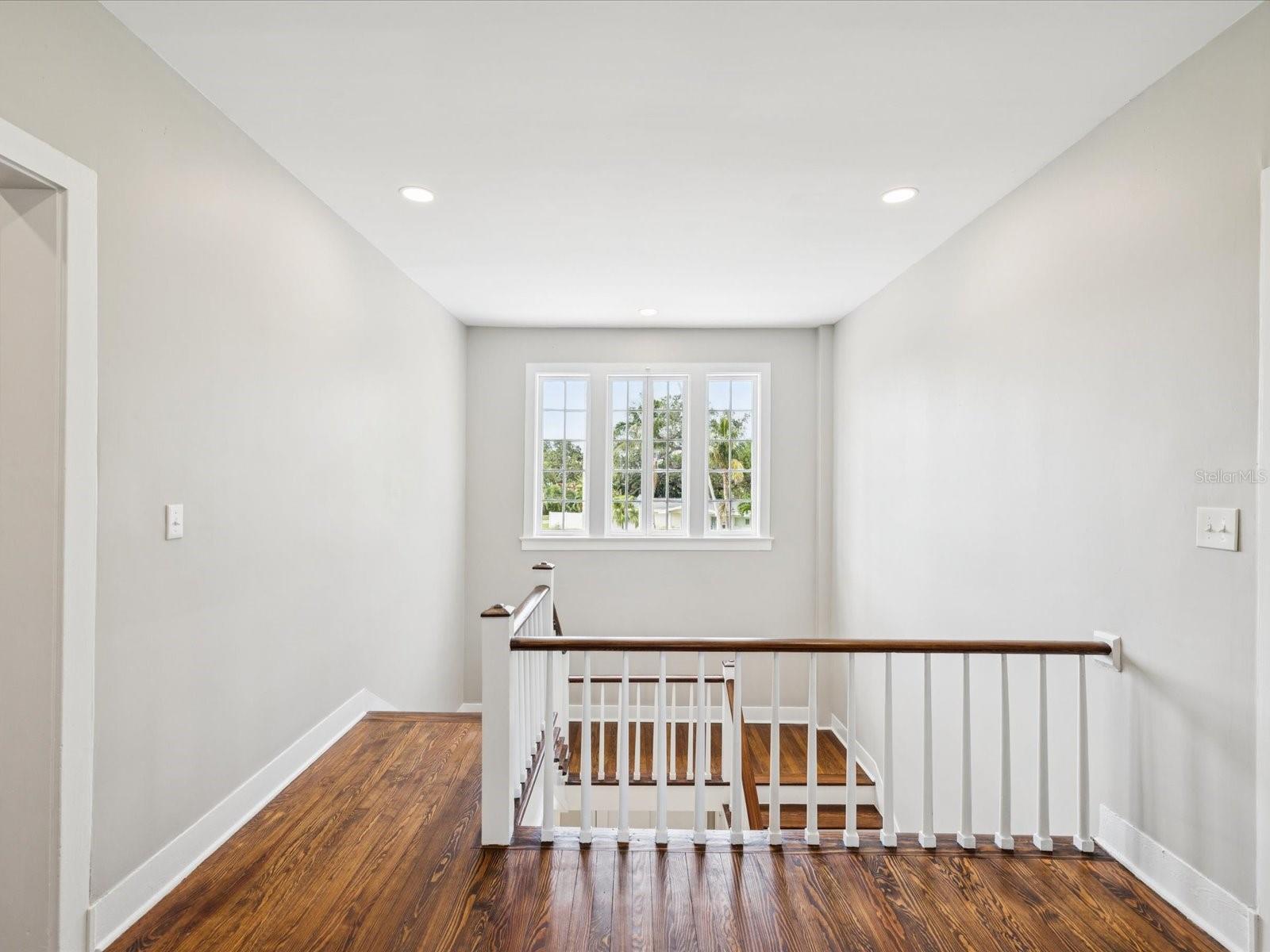 Image 26 of 62 For 456 Gardenia Street