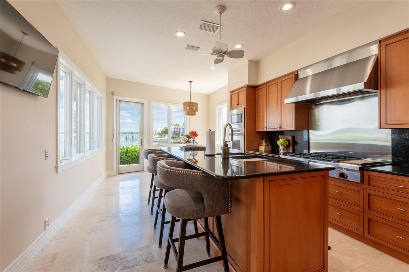Image 17 of 100 For 4703 Dolphin Cay Lane S