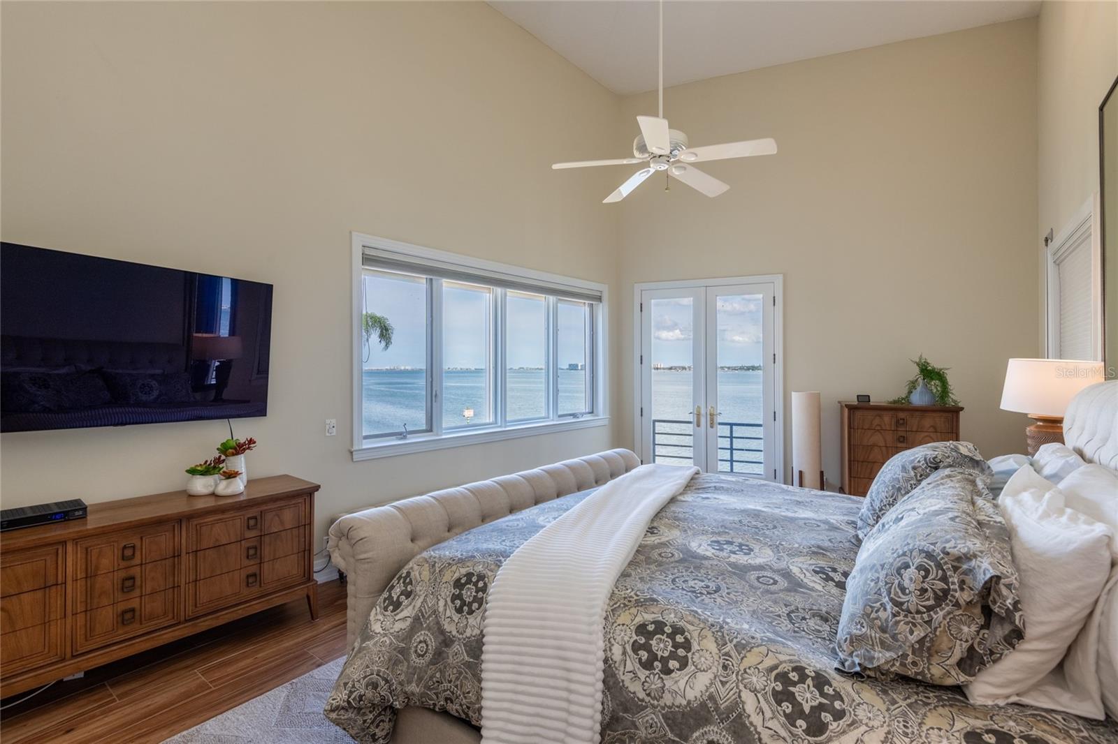 Image 26 of 100 For 4703 Dolphin Cay Lane S