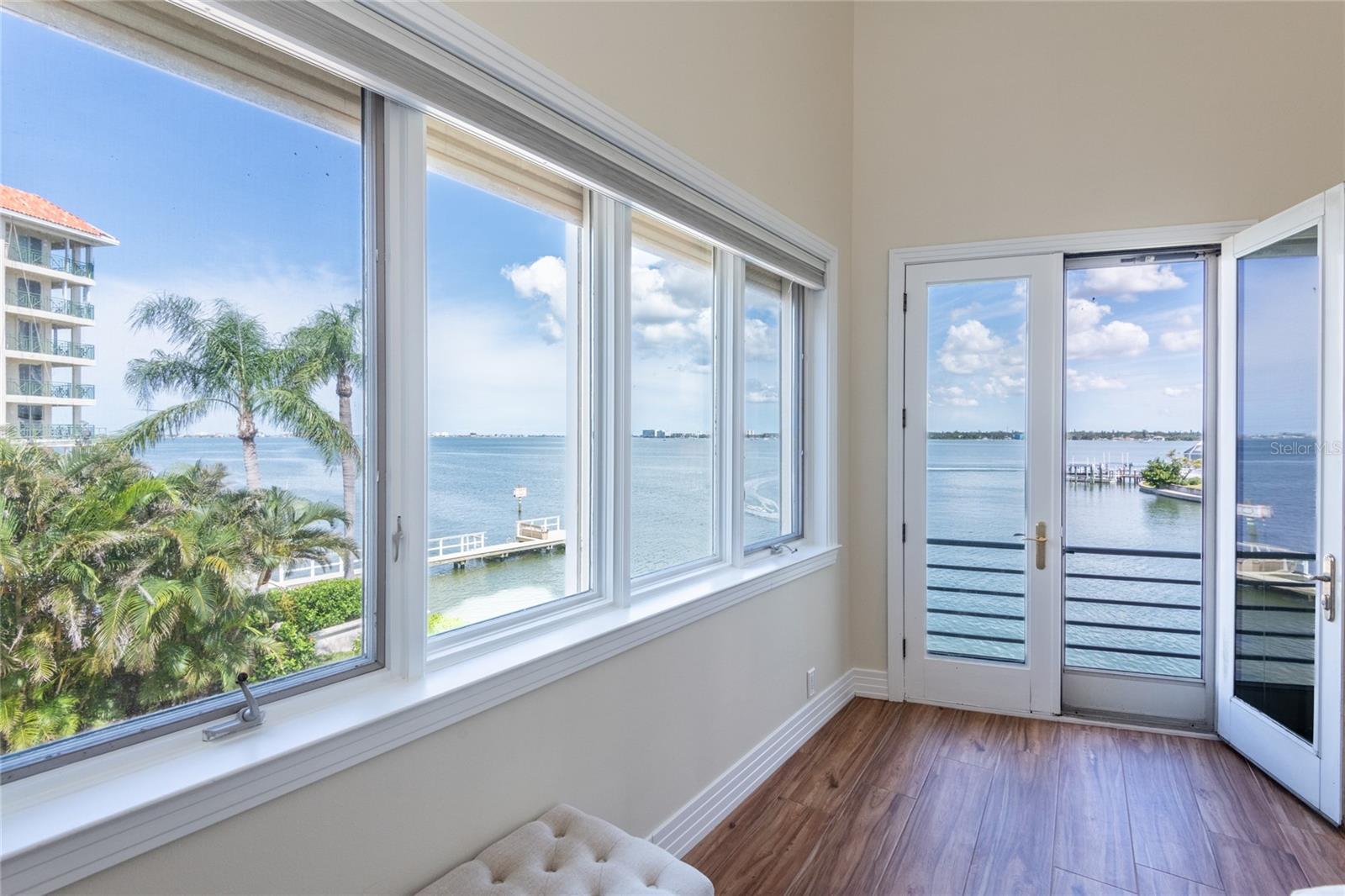 Image 30 of 100 For 4703 Dolphin Cay Lane S