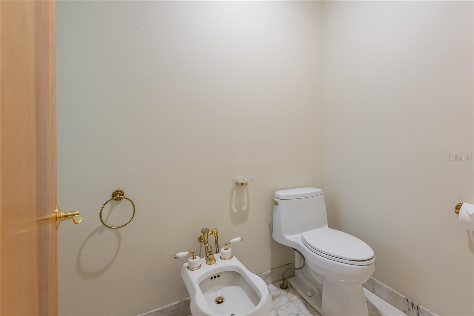 Image 36 of 100 For 4703 Dolphin Cay Lane S