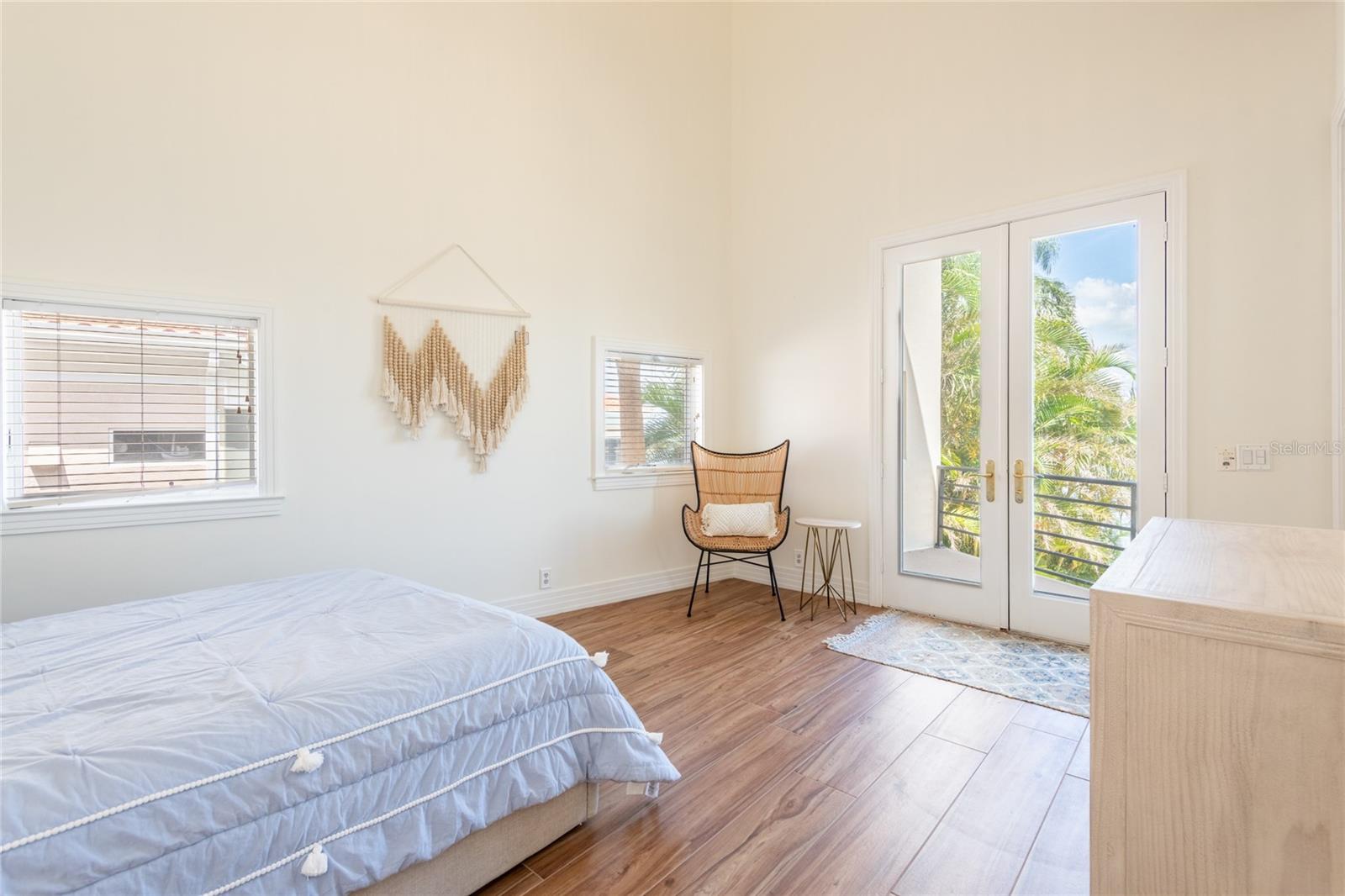 Image 44 of 100 For 4703 Dolphin Cay Lane S