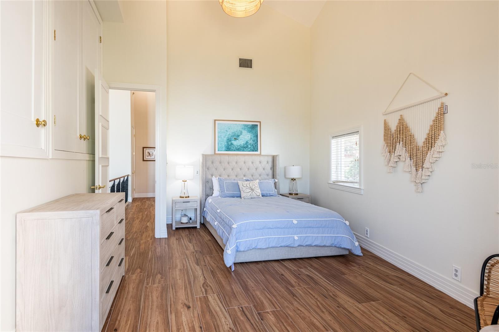 Image 47 of 100 For 4703 Dolphin Cay Lane S