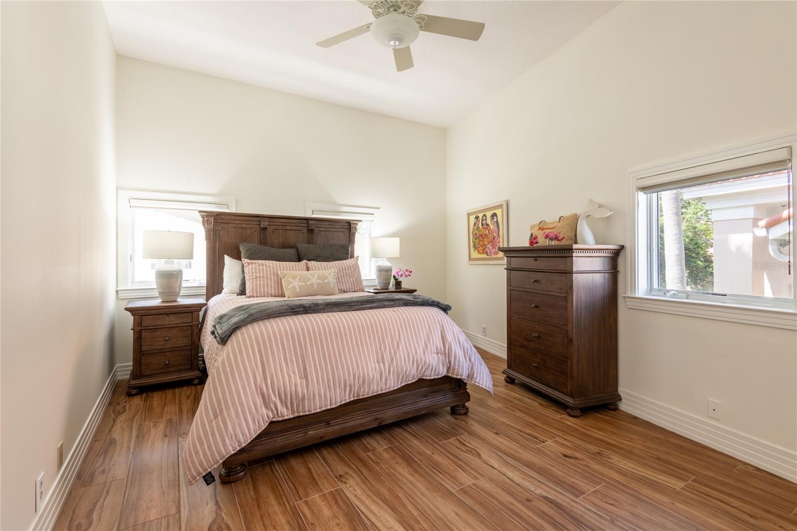 Image 55 of 100 For 4703 Dolphin Cay Lane S