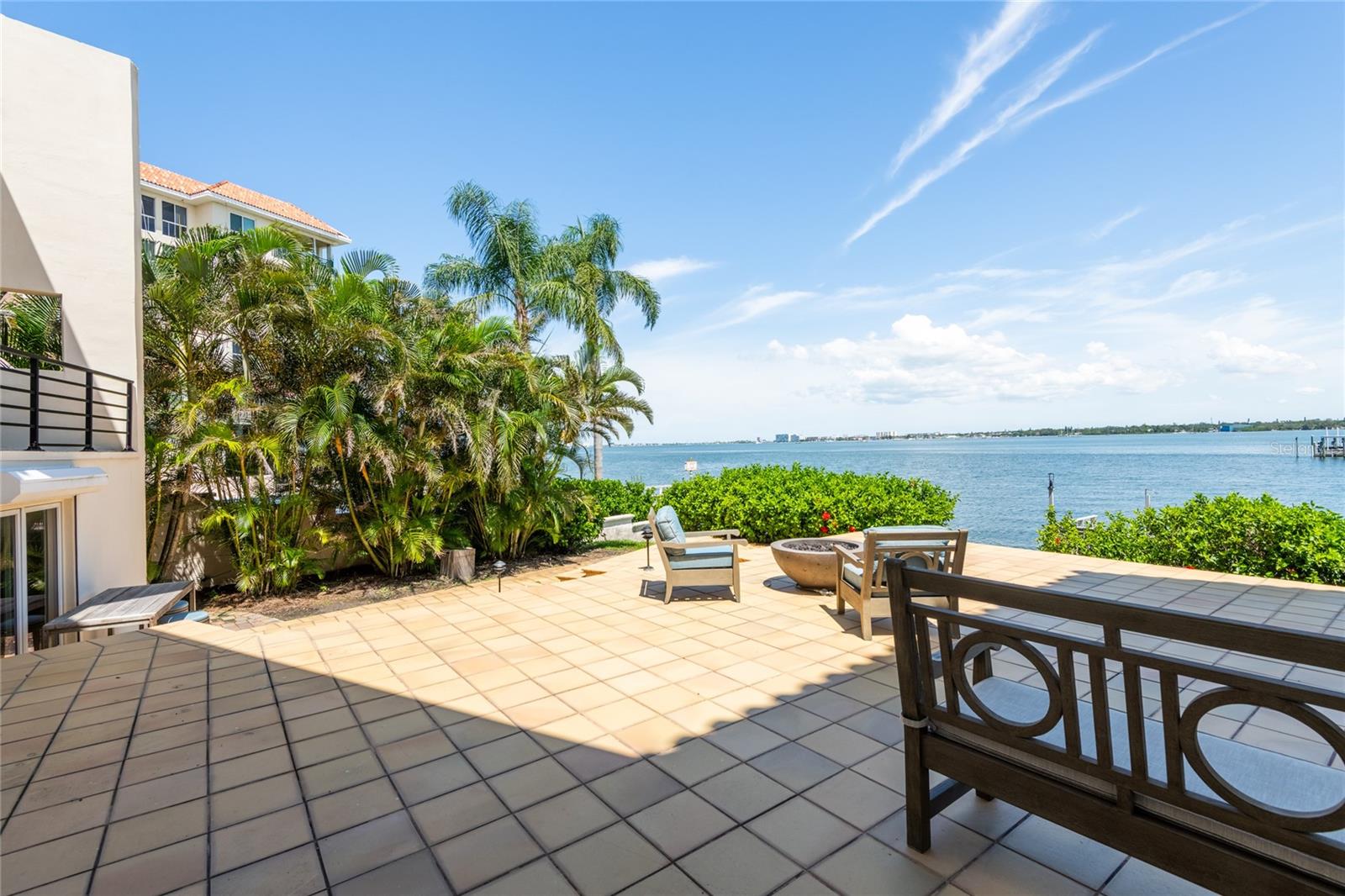 Image 61 of 100 For 4703 Dolphin Cay Lane S