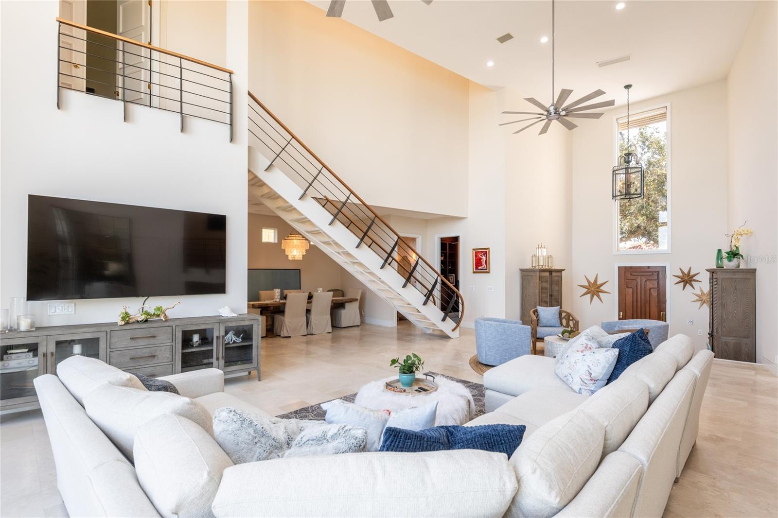 Image 7 of 100 For 4703 Dolphin Cay Lane S