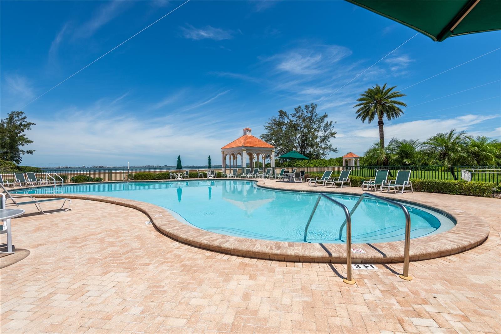 Image 90 of 100 For 4703 Dolphin Cay Lane S