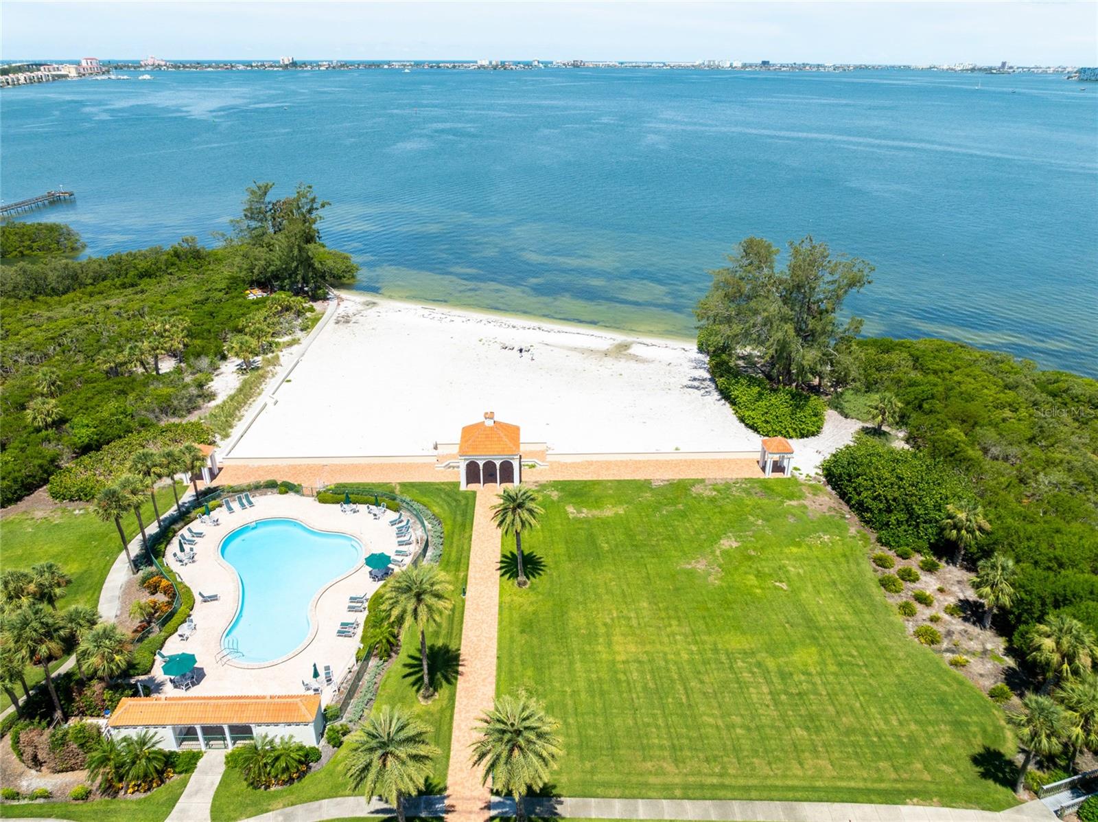 Image 93 of 100 For 4703 Dolphin Cay Lane S