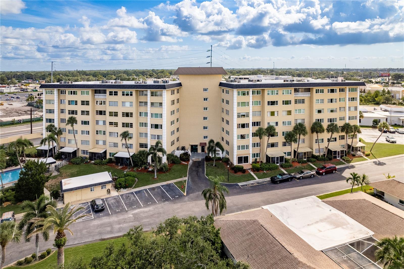 Image 23 of 26 For 8950 Park Boulevard 508