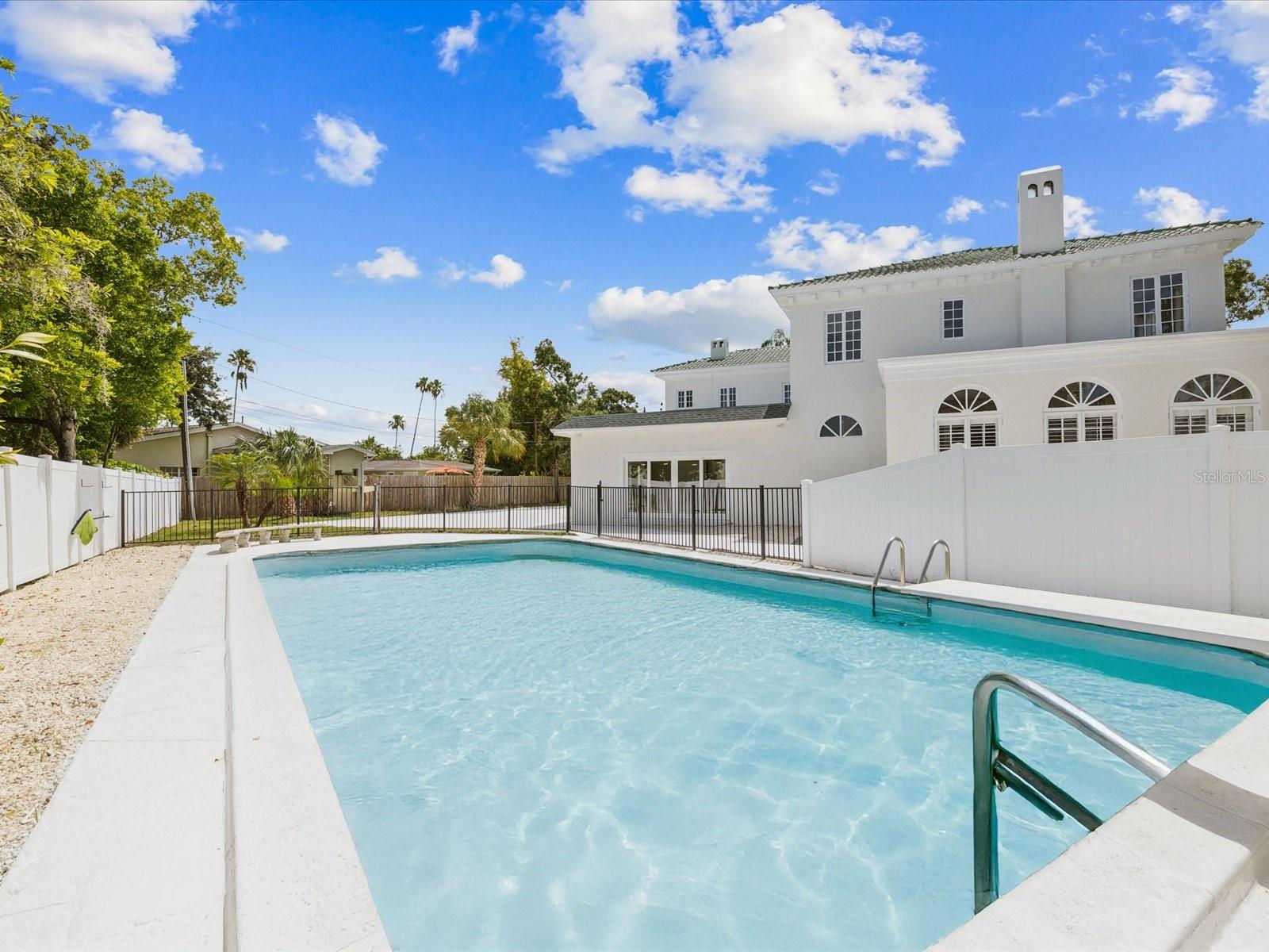 Image 45 of 62 For 456 Gardenia Street
