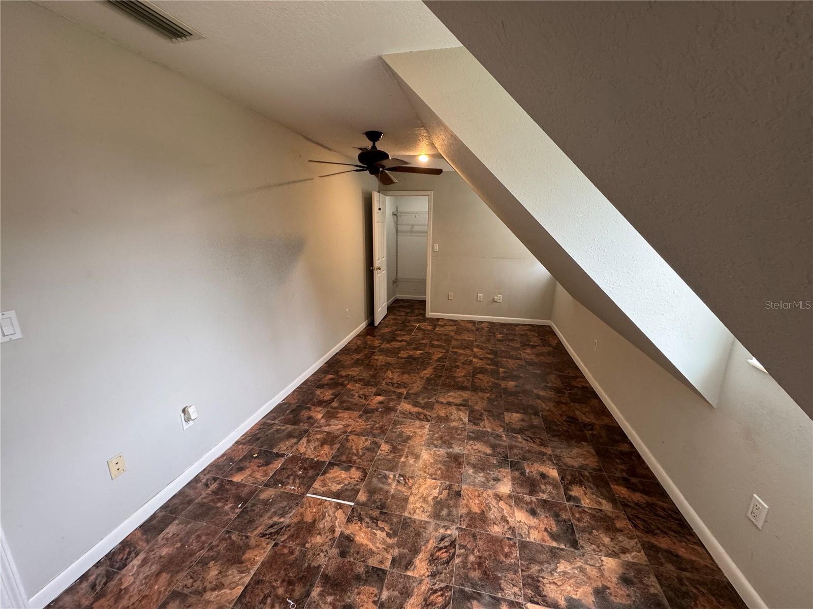 Image 10 of 15 For 9407 Riverview Drive A