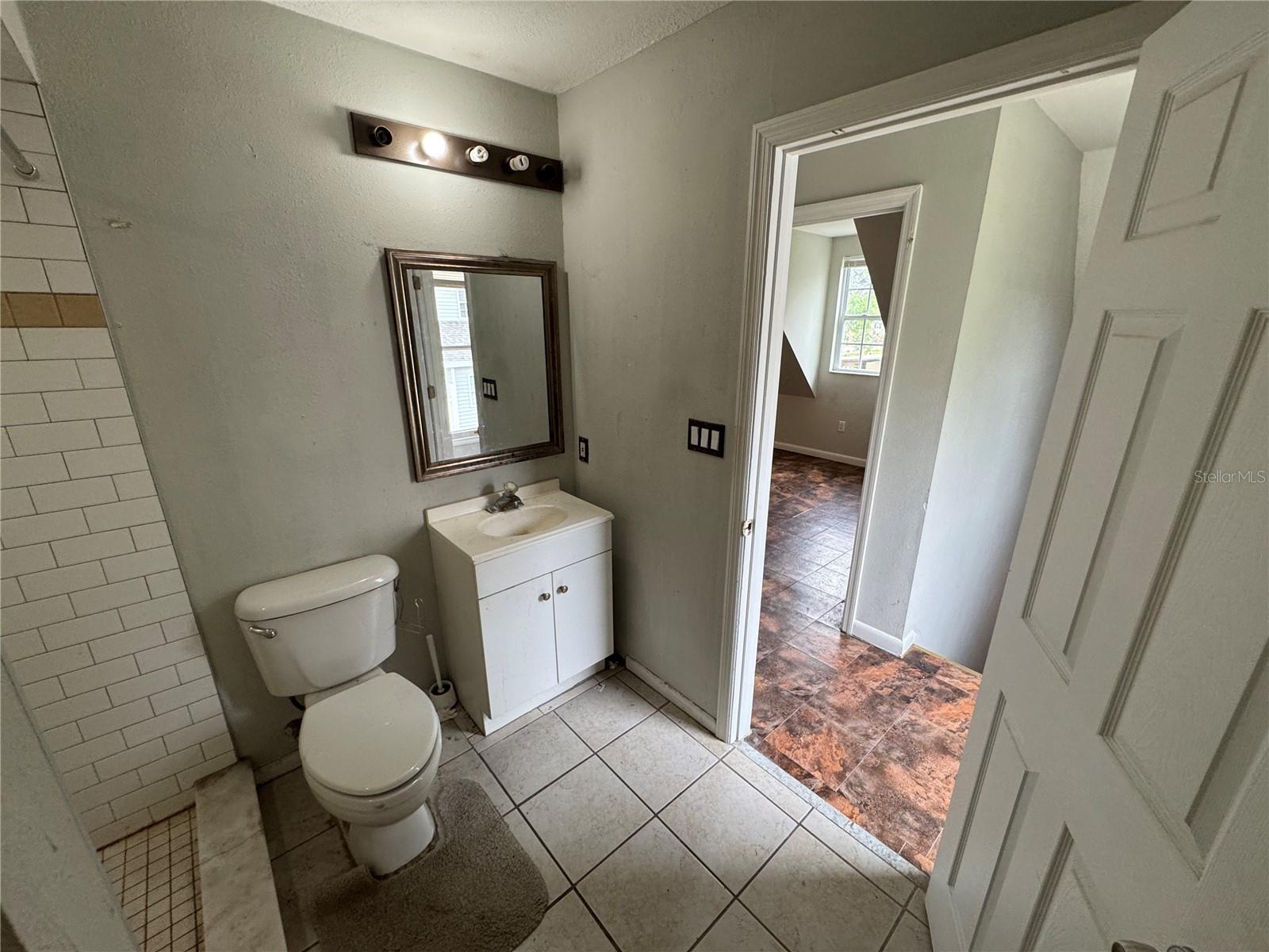 Image 13 of 15 For 9407 Riverview Drive A