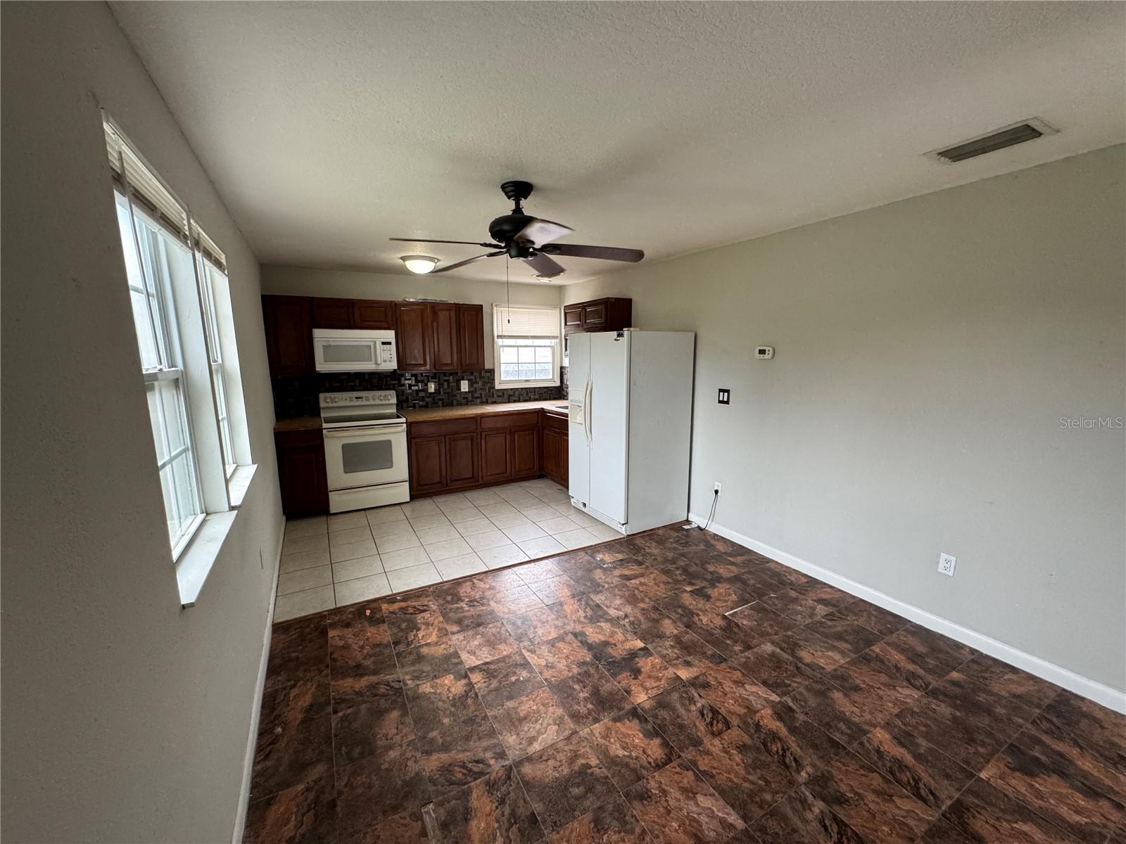 Image 3 of 15 For 9407 Riverview Drive A