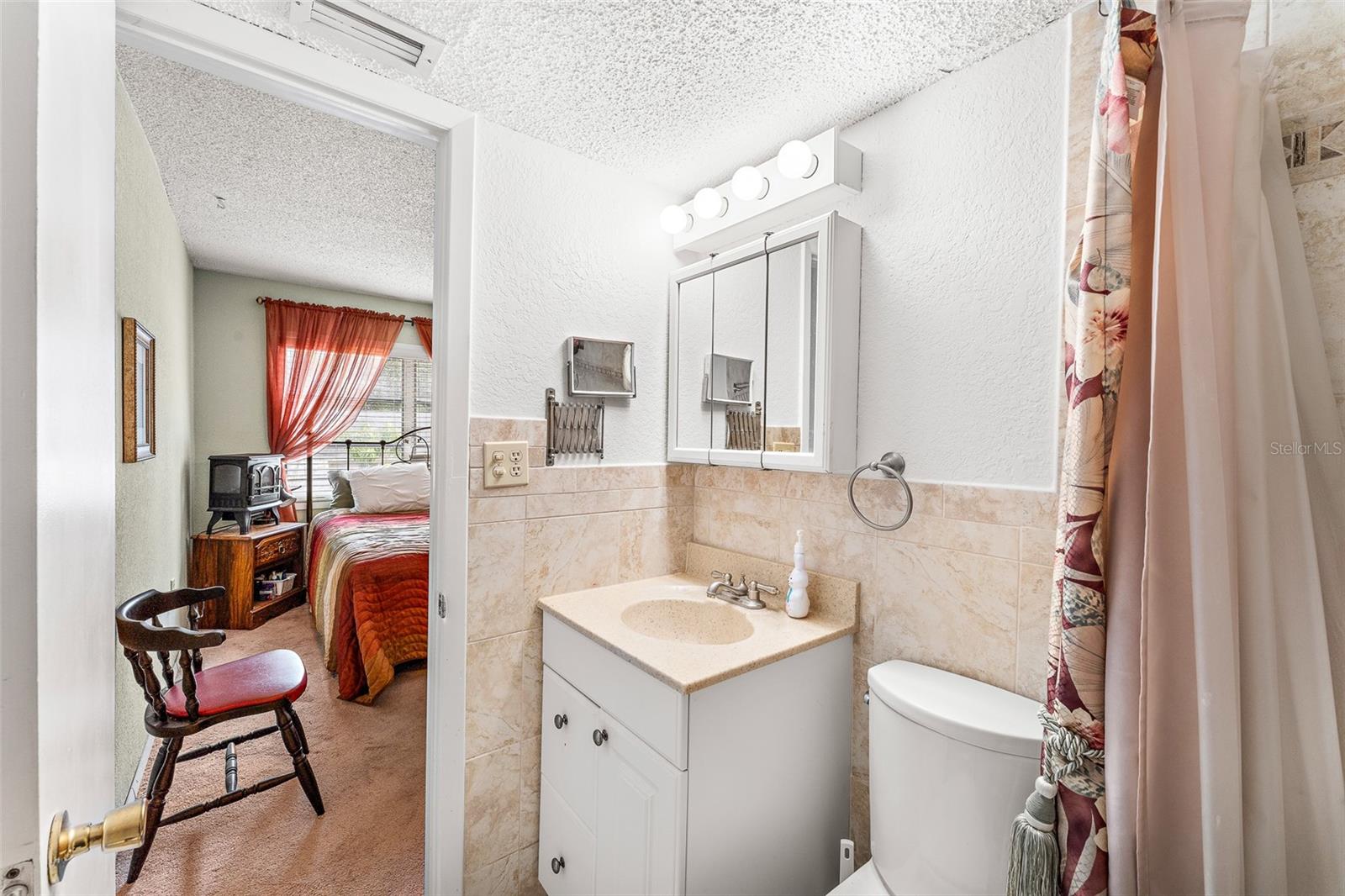 Listing photo id 12 for 4746 Azalea Drive 105c