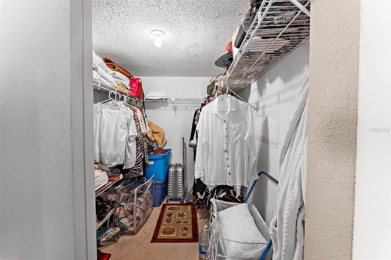 Listing photo id 13 for 4746 Azalea Drive 105c
