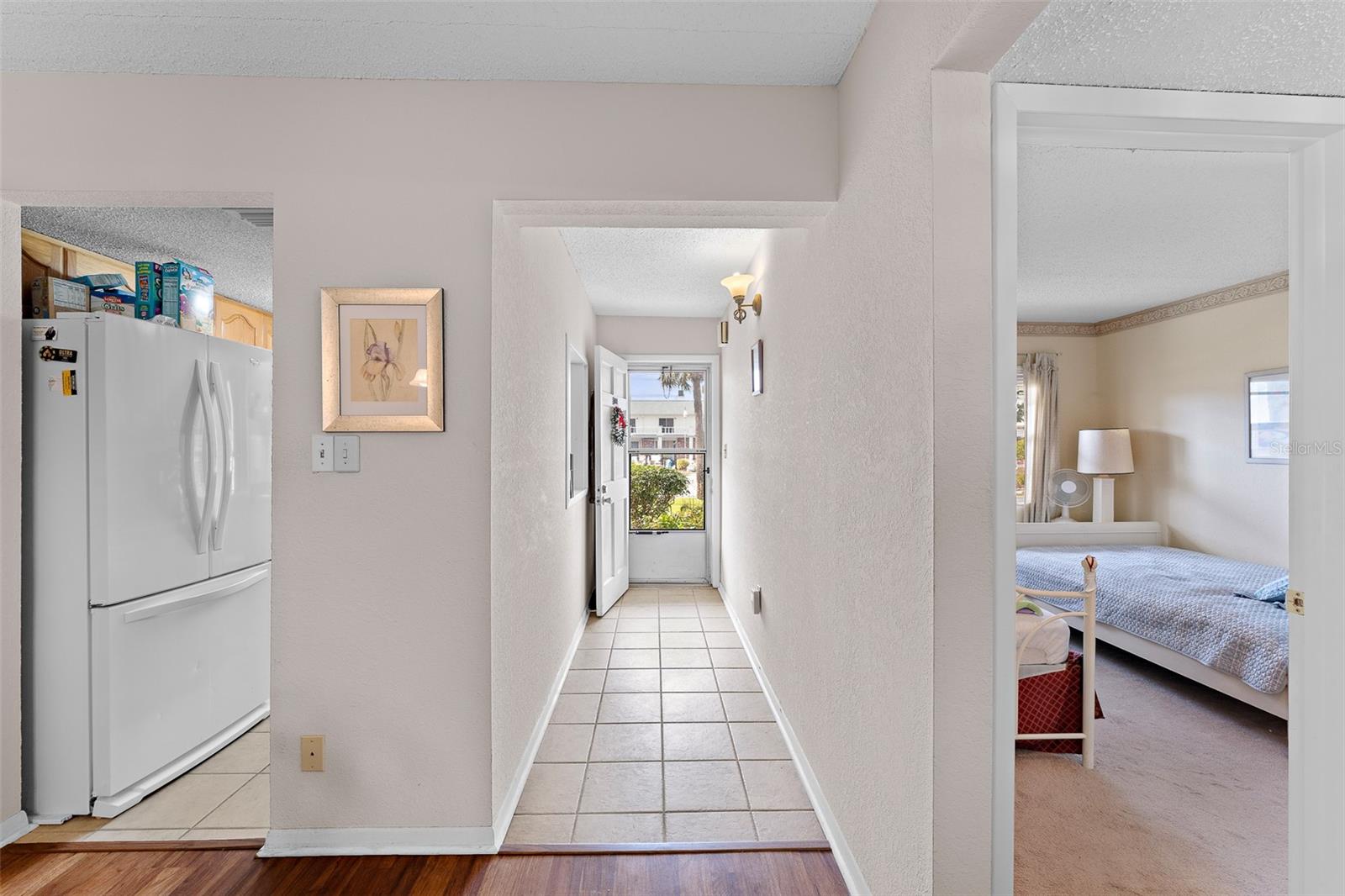 Listing photo id 14 for 4746 Azalea Drive 105c