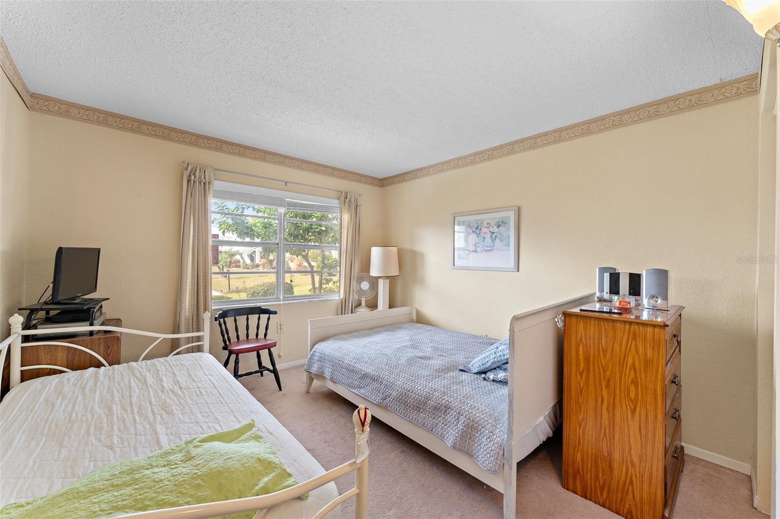 Listing photo id 15 for 4746 Azalea Drive 105c