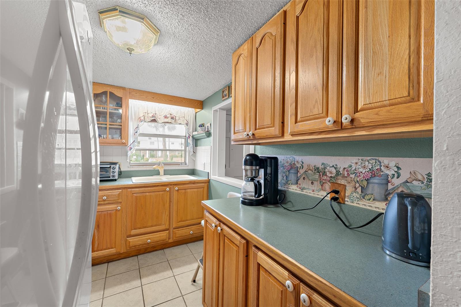 Listing photo id 6 for 4746 Azalea Drive 105c