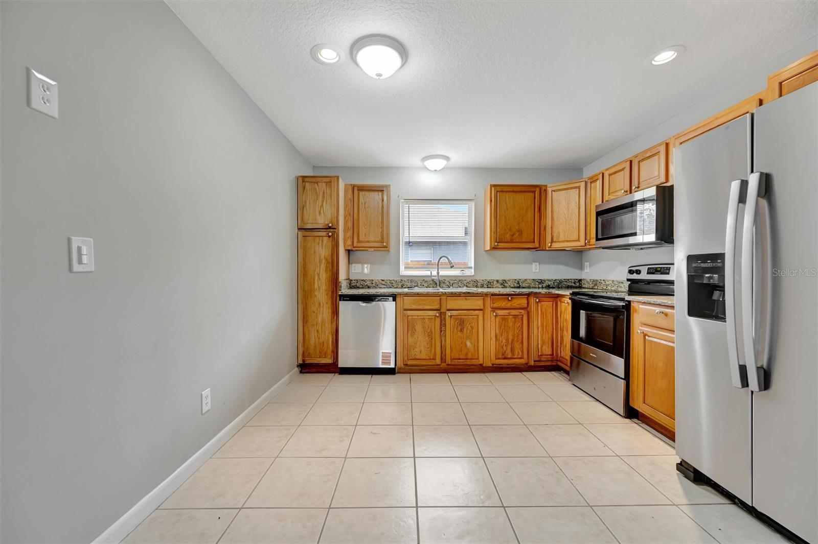 Image 14 of 38 For 4150 15th Avenue S