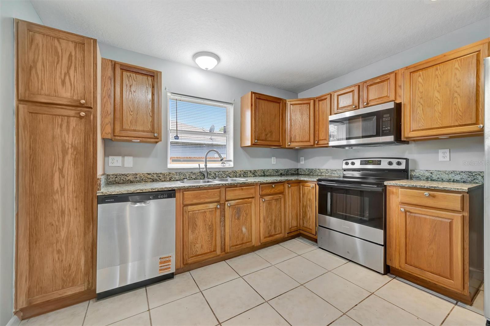 Image 16 of 38 For 4150 15th Avenue S