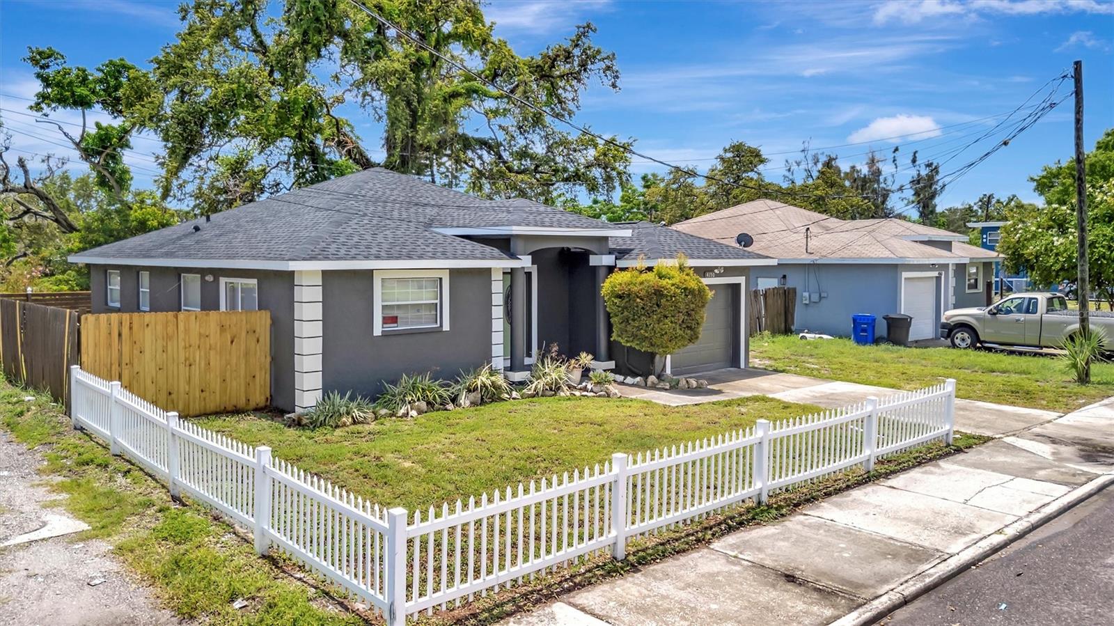 Image 2 of 38 For 4150 15th Avenue S