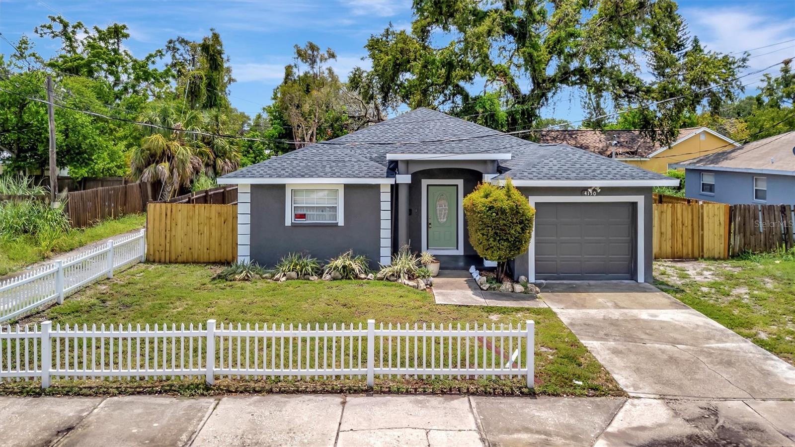 Image 3 of 38 For 4150 15th Avenue S