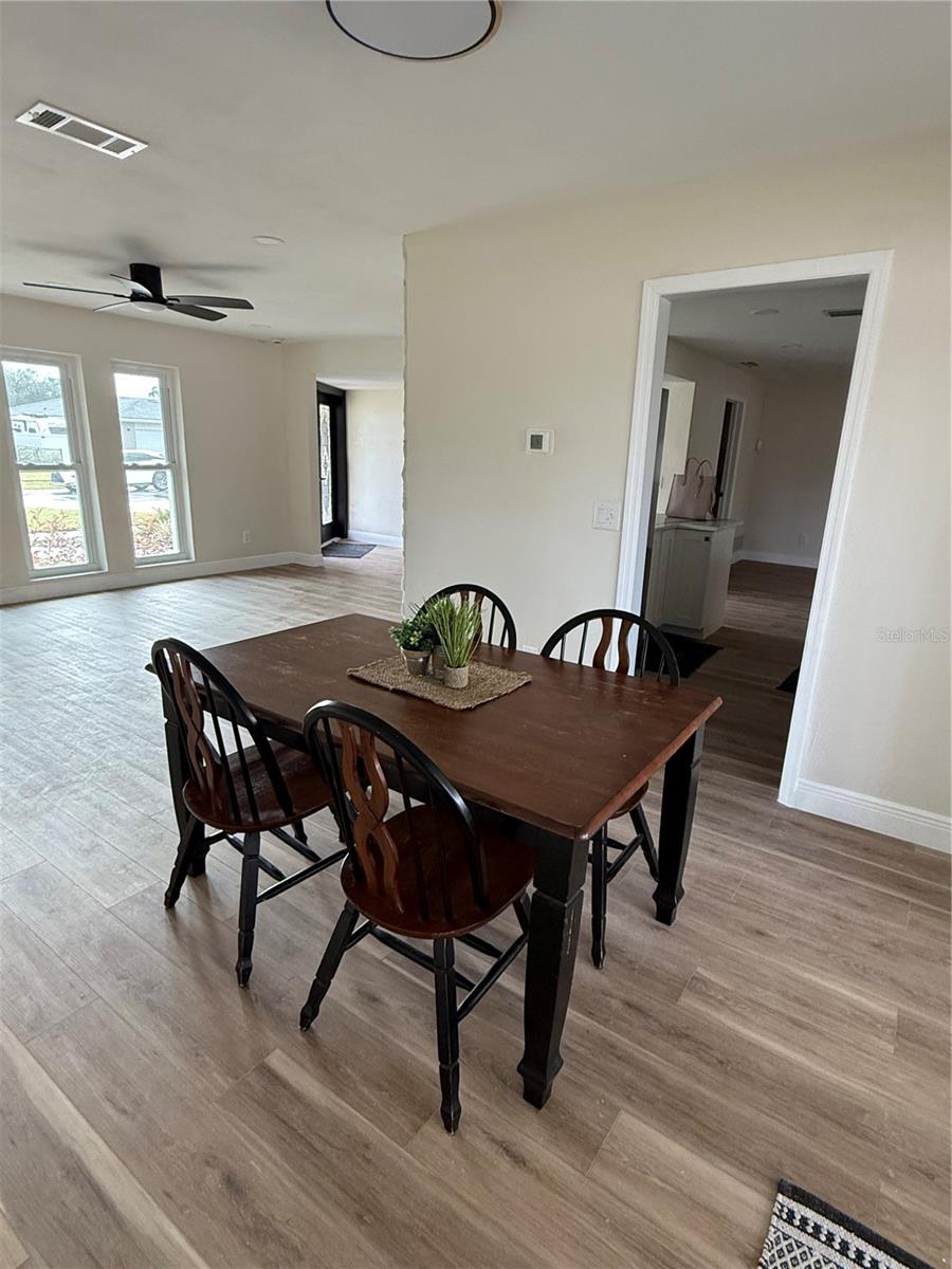 Image 33 of 42 For 2186 Waterside Drive