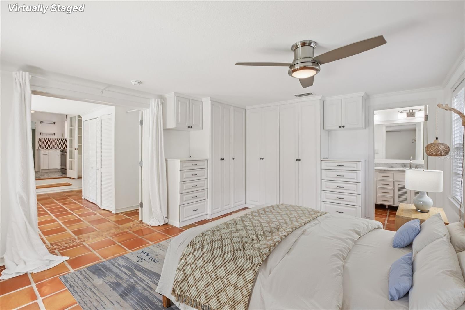 Listing photo id 15 for 4003 Obispo Street