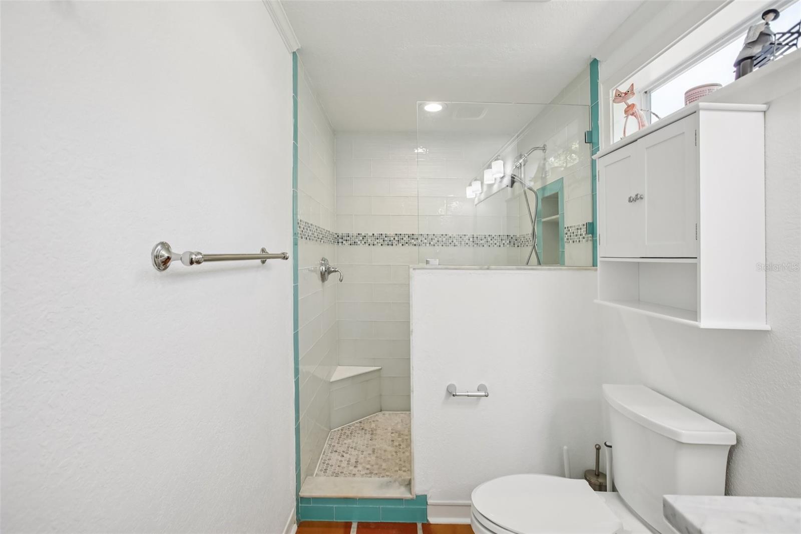 Listing photo id 18 for 4003 Obispo Street