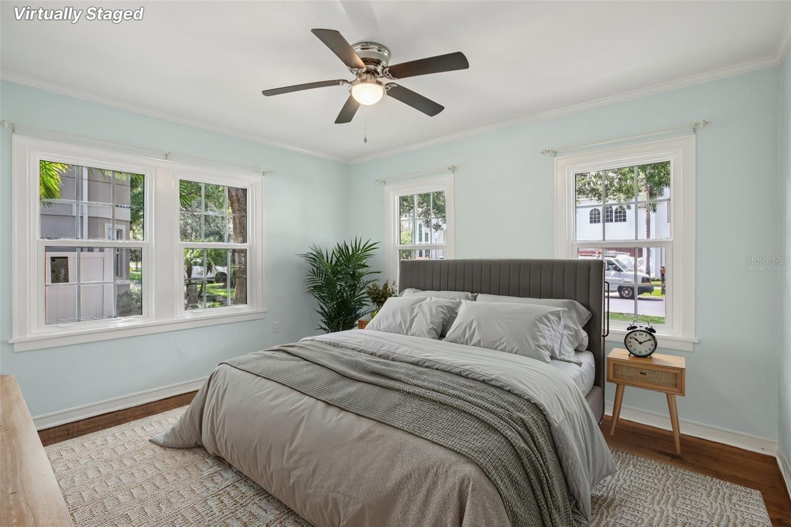 Listing photo id 22 for 4003 Obispo Street