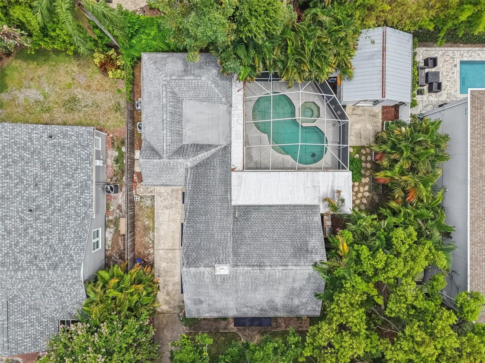 Listing photo id 34 for 4003 Obispo Street