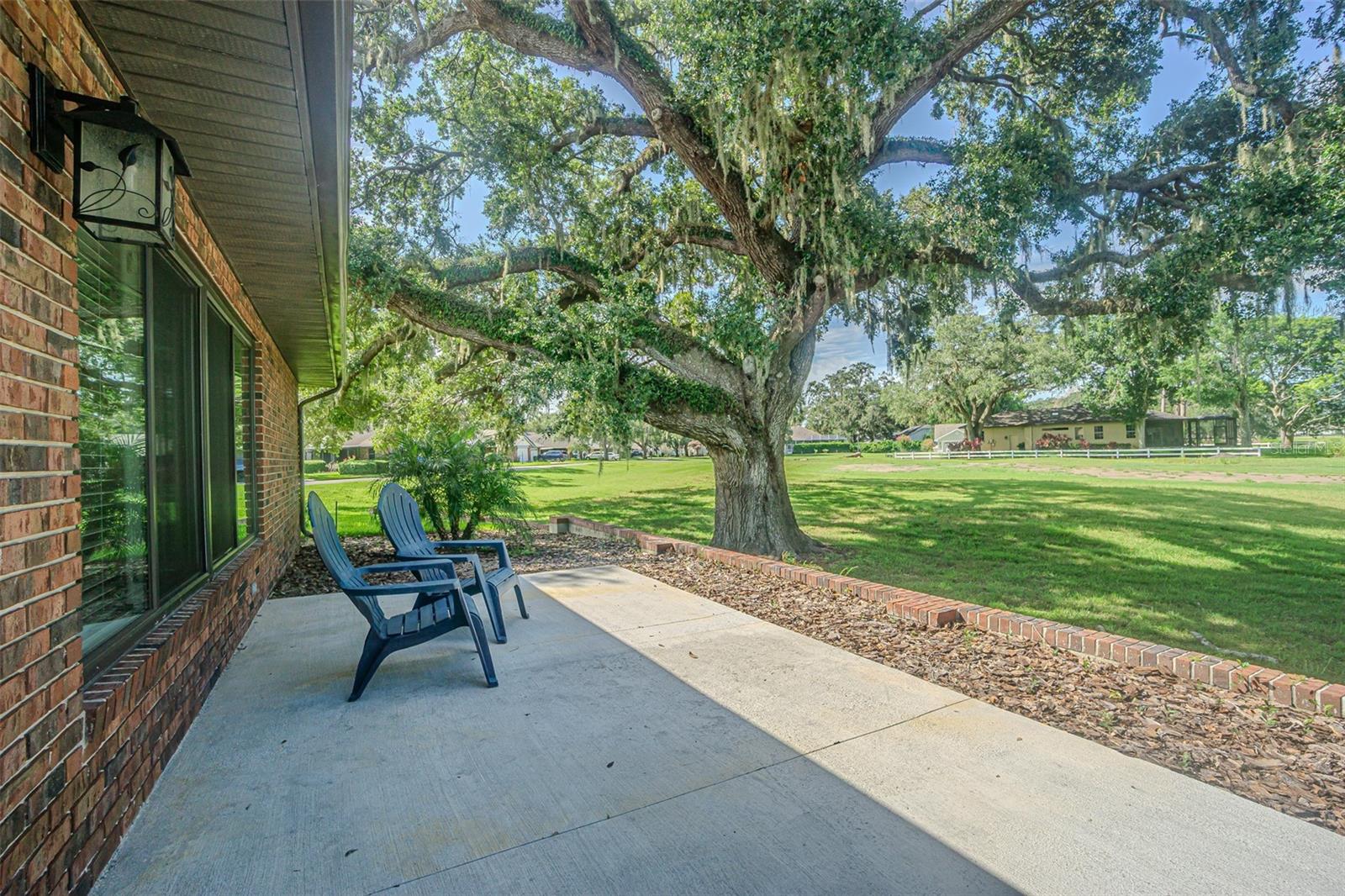 Listing photo id 8 for 6533 Brentwood Drive