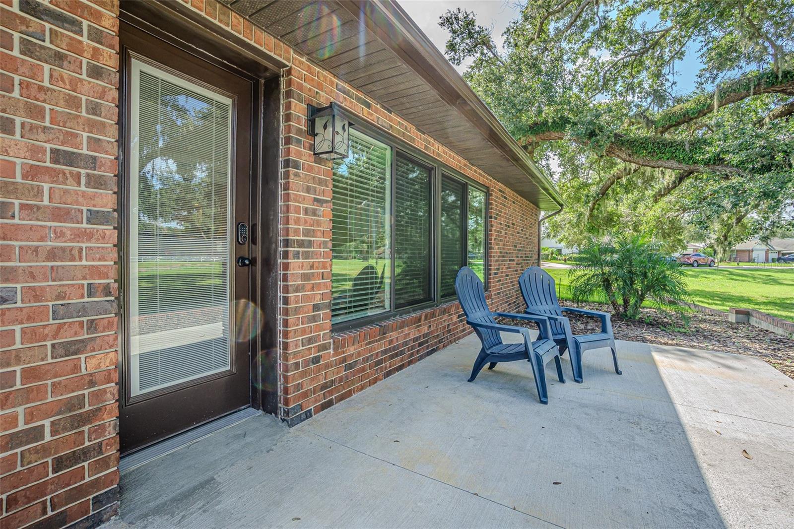 Listing photo id 13 for 6533 Brentwood Drive