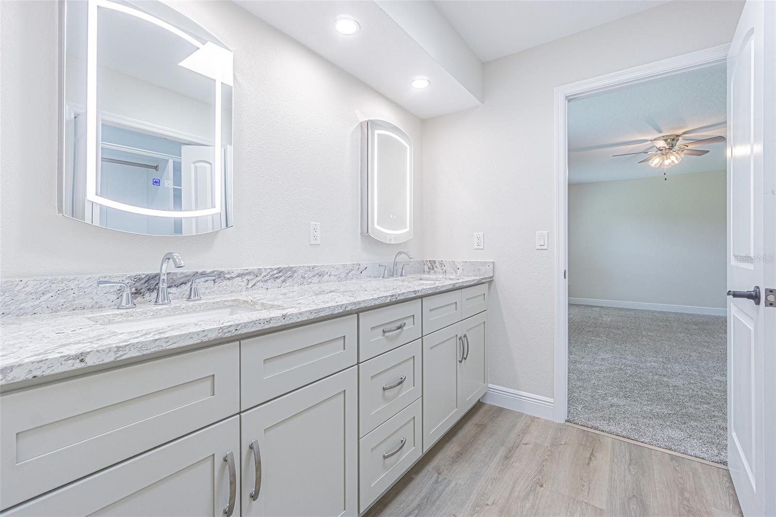 Listing photo id 29 for 6533 Brentwood Drive