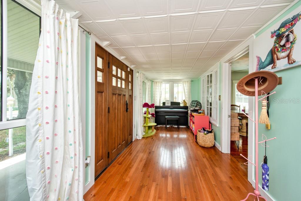 Image 7 of 54 For 7348 Grand Boulevard