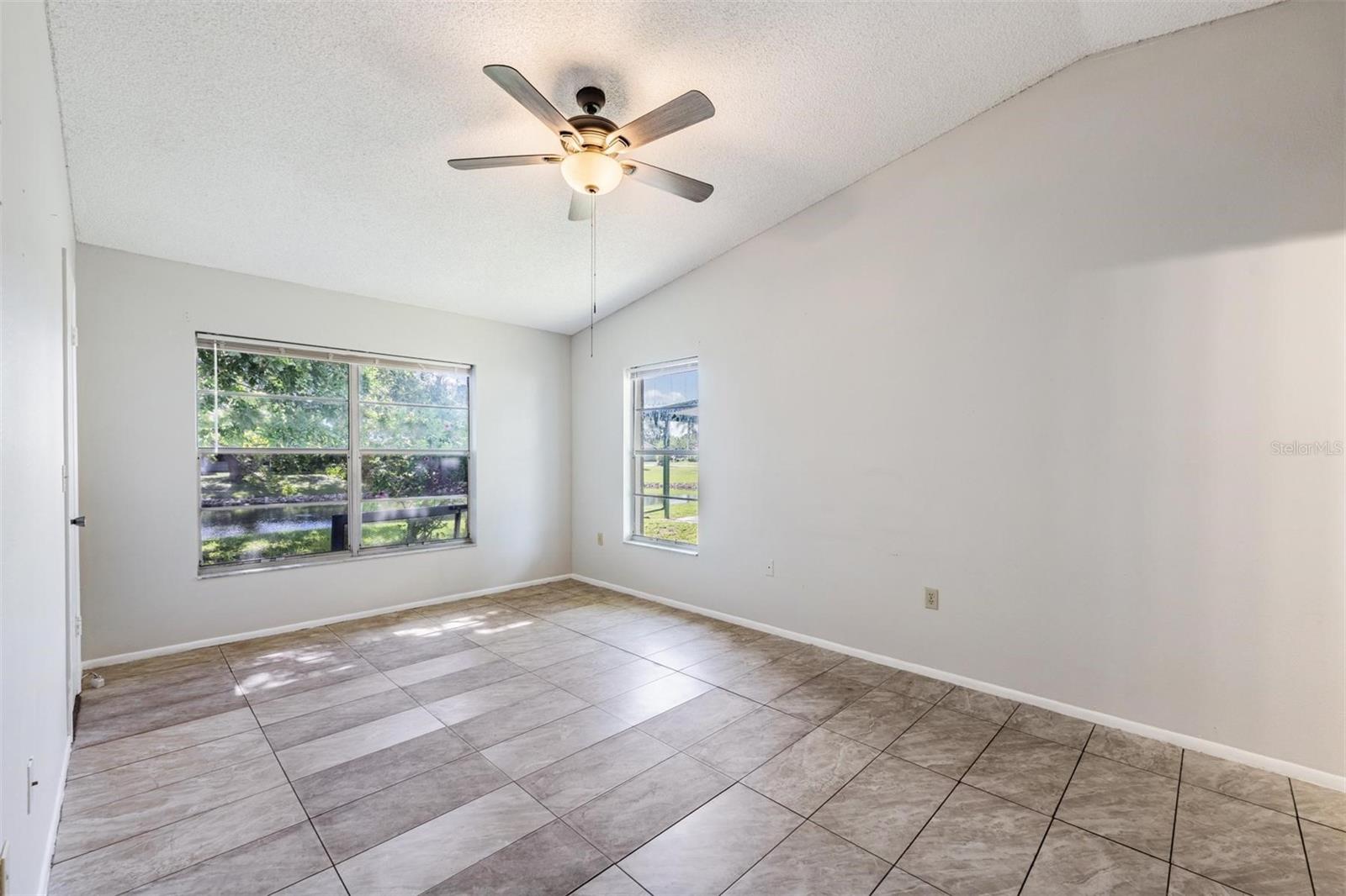 Image 15 of 27 For 3913 42nd Street W