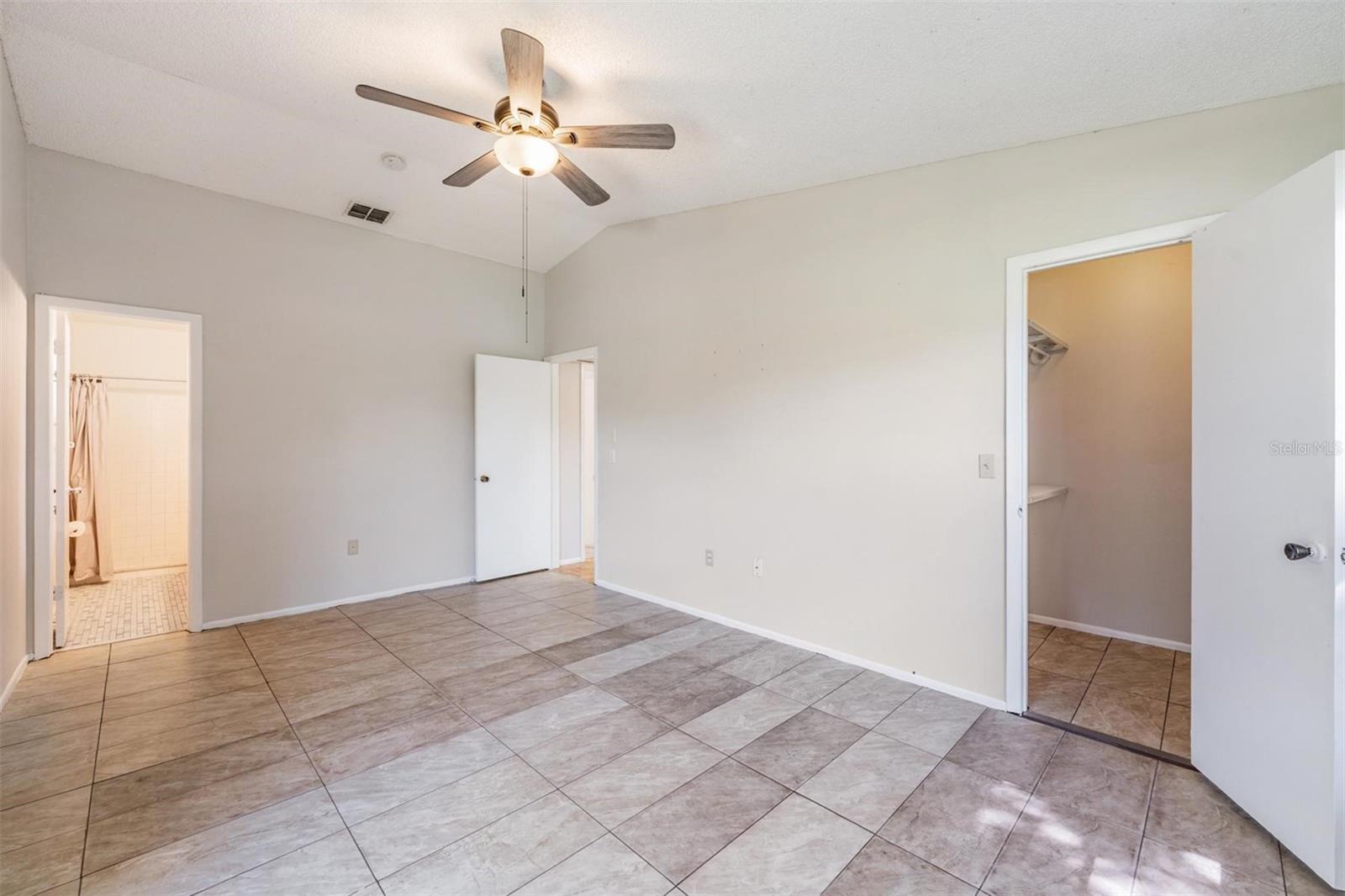 Image 16 of 27 For 3913 42nd Street W
