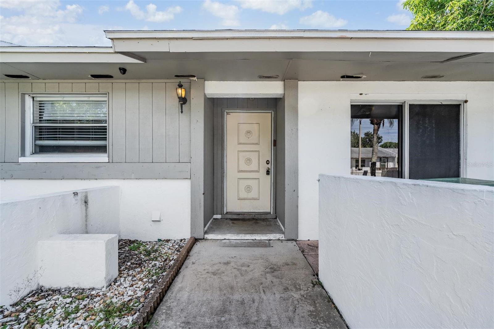 Image 2 of 27 For 3913 42nd Street W