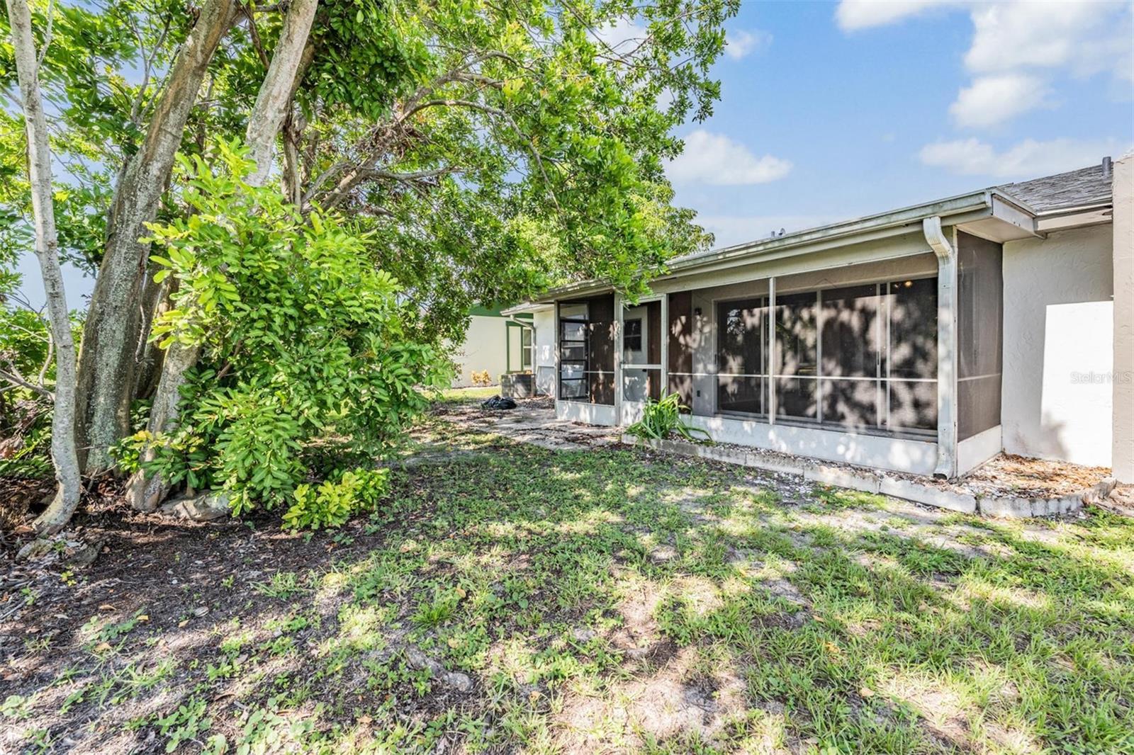 Image 23 of 27 For 3913 42nd Street W
