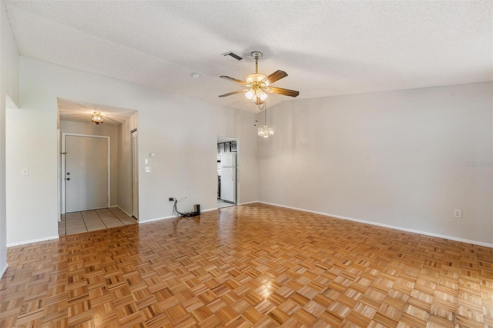 Image 4 of 27 For 3913 42nd Street W