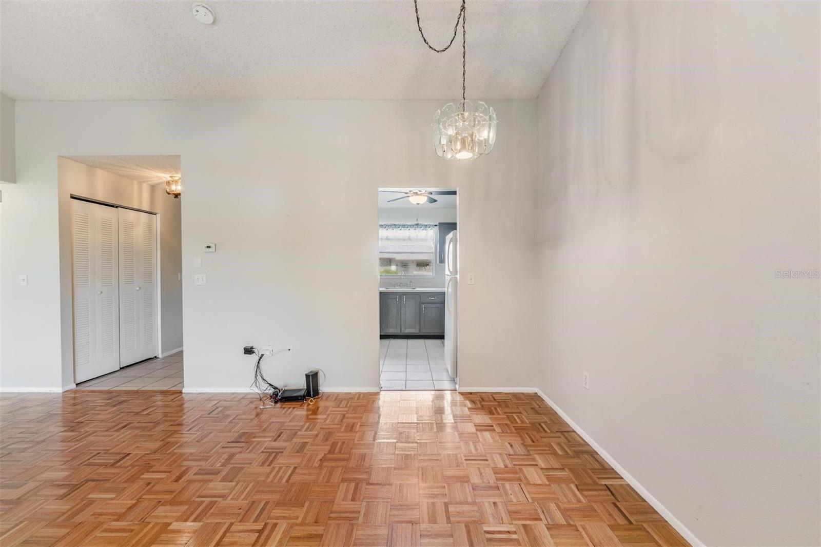 Image 6 of 27 For 3913 42nd Street W