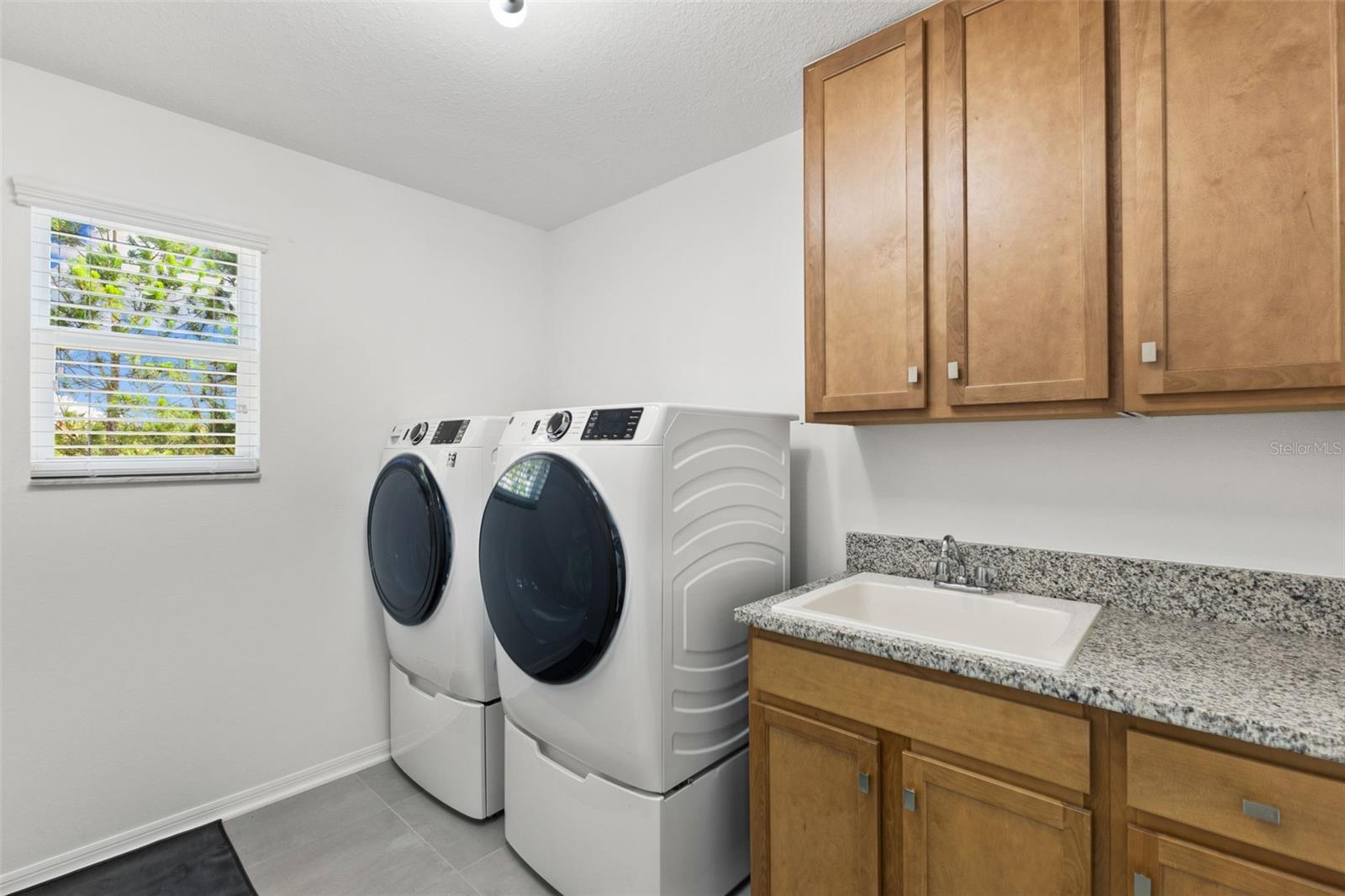Image 52 of 70 For 7135 Graybrook Drive