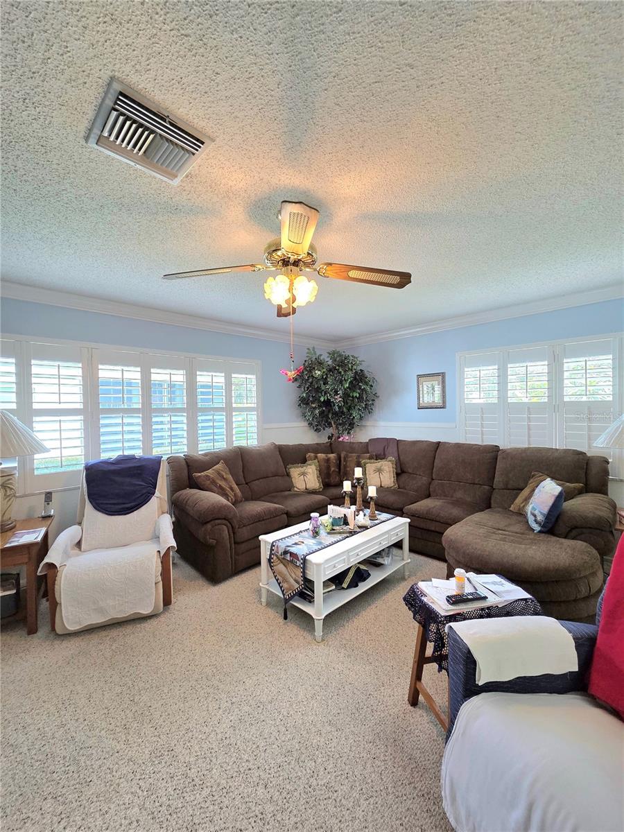 Listing photo id 29 for 9902 Saint Joseph Court
