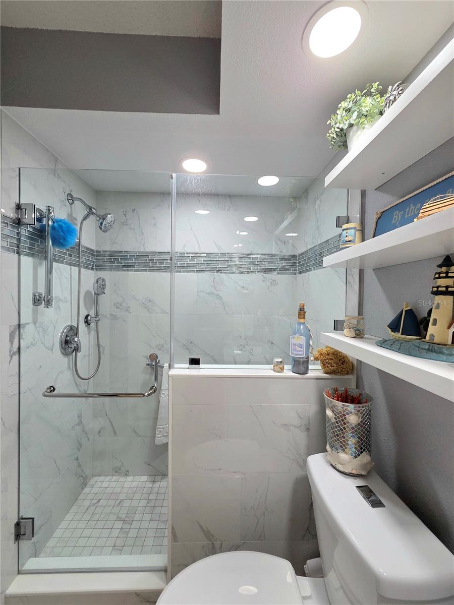 Listing photo id 34 for 9902 Saint Joseph Court