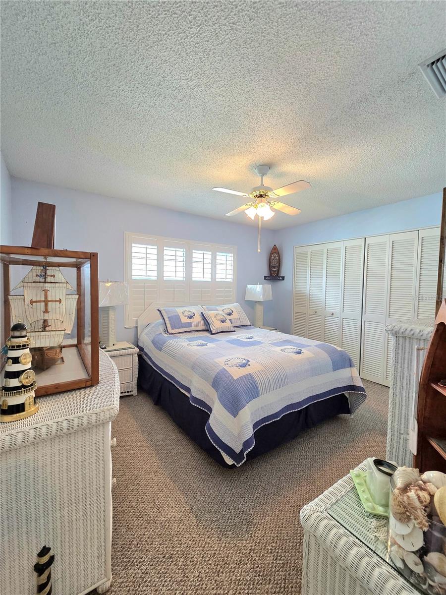 Listing photo id 36 for 9902 Saint Joseph Court