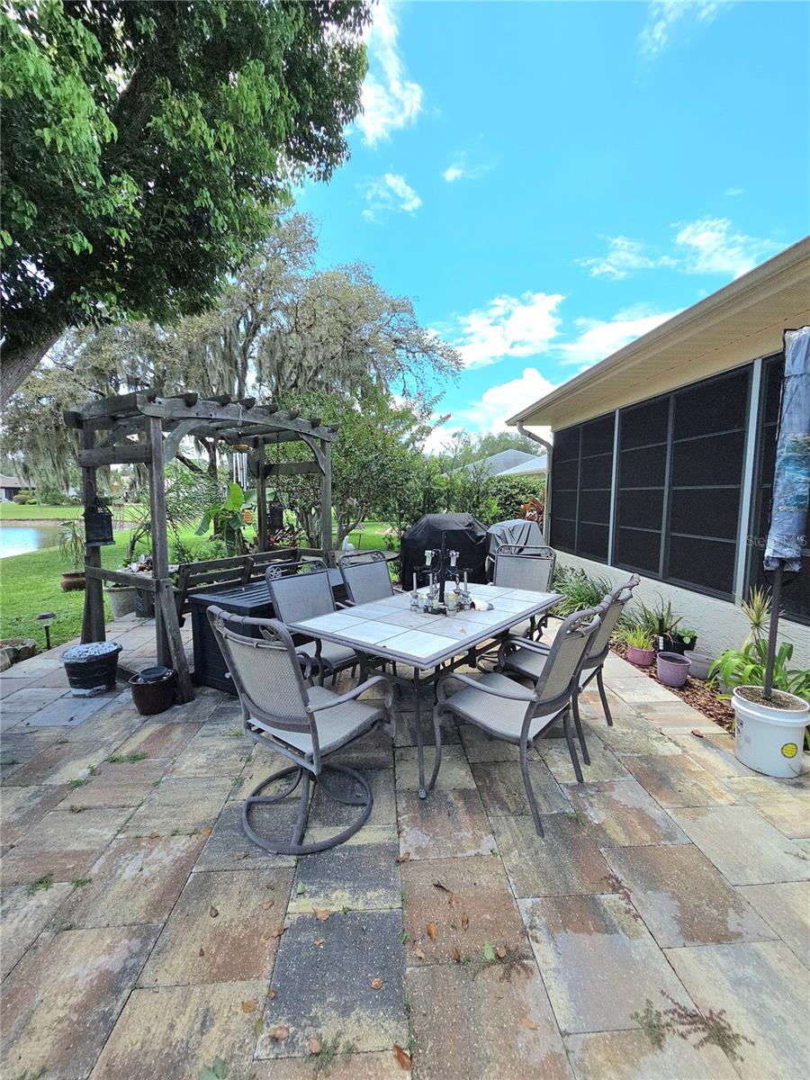 Listing photo id 44 for 9902 Saint Joseph Court
