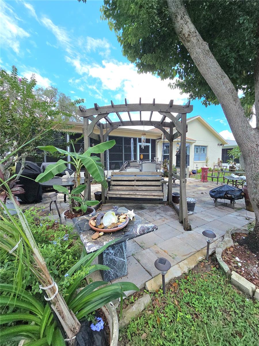 Listing photo id 45 for 9902 Saint Joseph Court