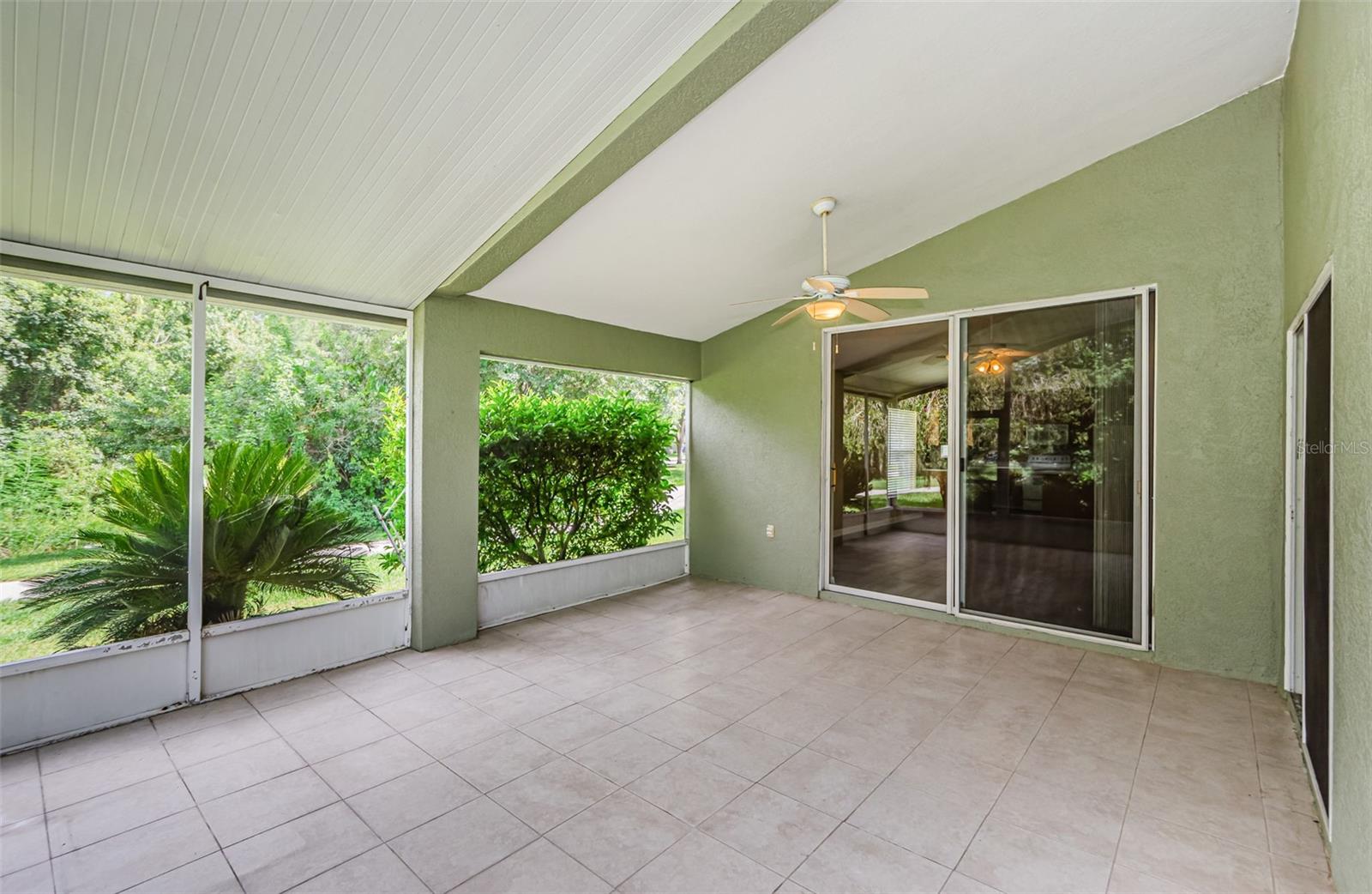 Image 30 of 43 For 19261 Fishermans Bend Drive