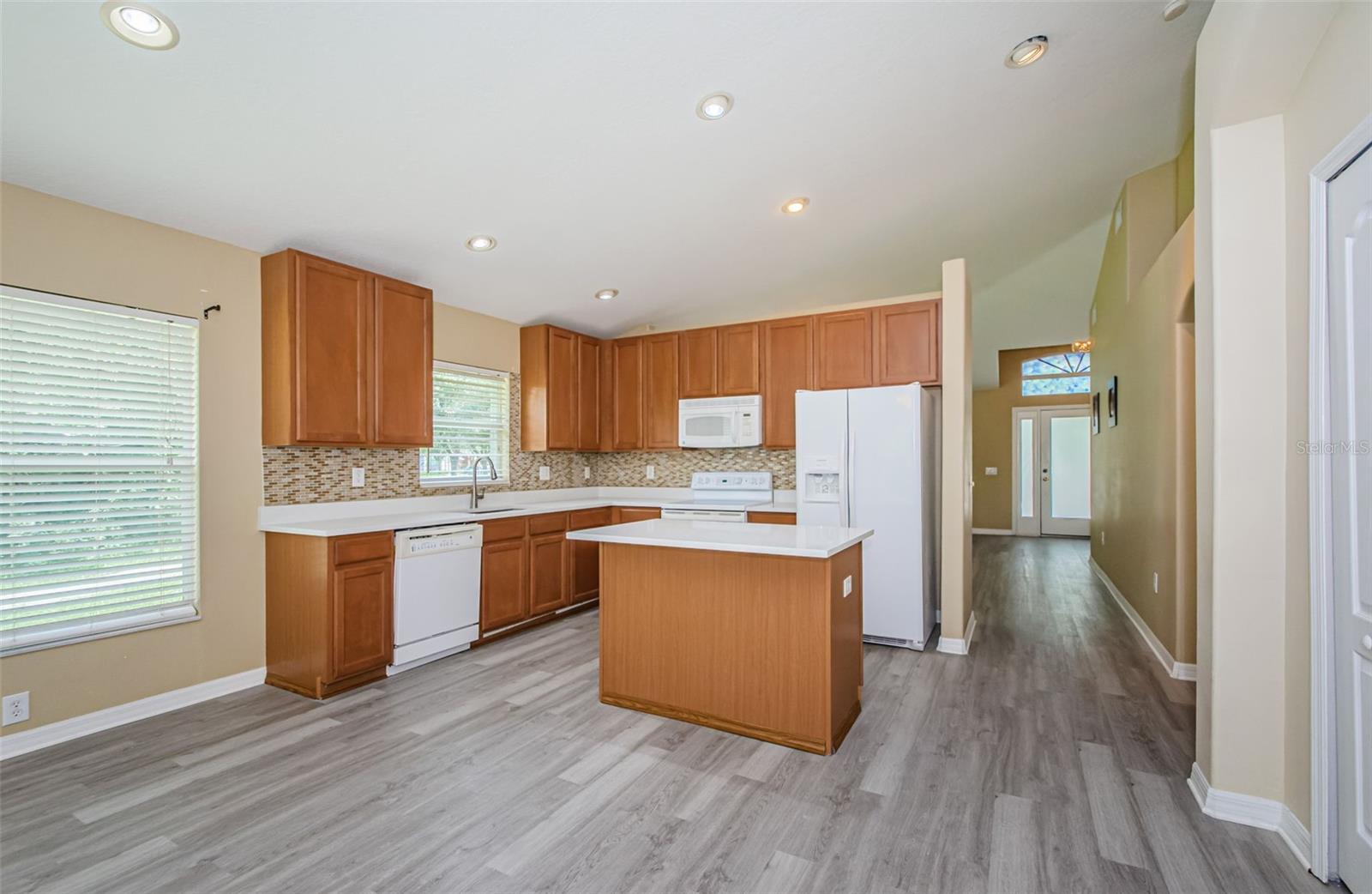 Image 9 of 43 For 19261 Fishermans Bend Drive
