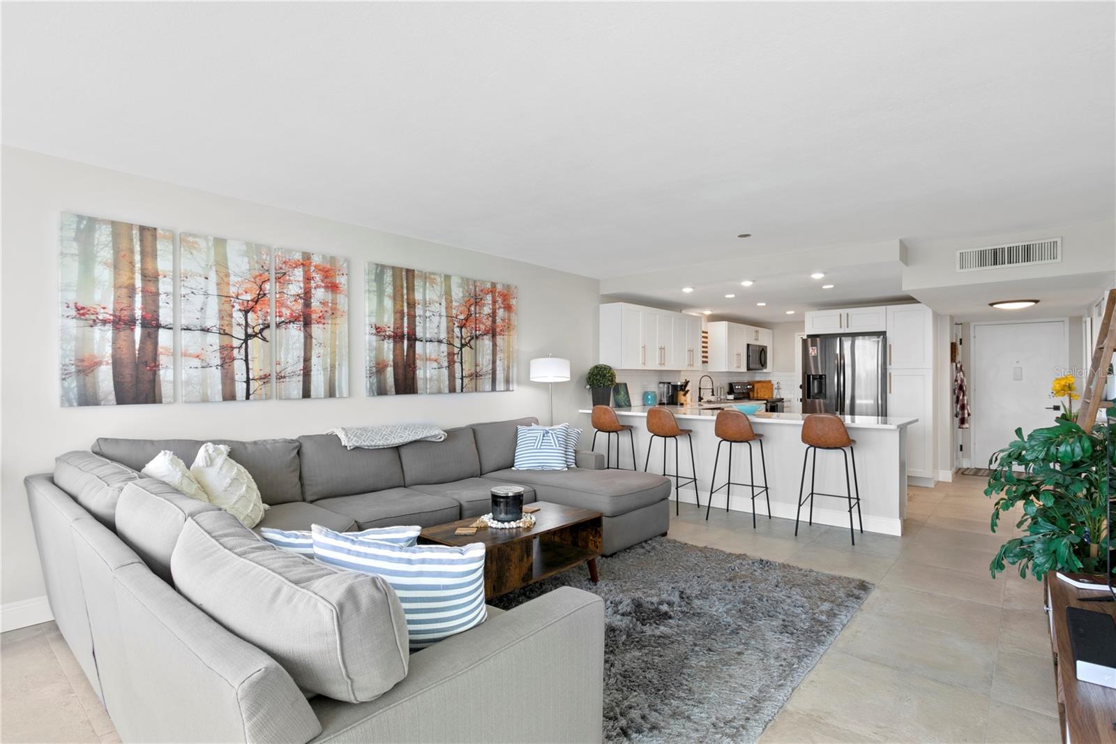 Image 31 of 73 For 7400 Sun Island Drive S 407